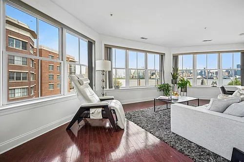 22 Avenue At Port Imperial Photo 1