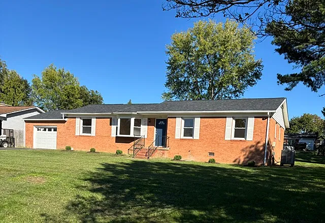 3 bed, 2060 sqft, $2,350 — Photo 1