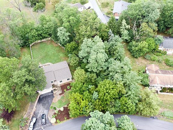 2nd image of 23 Circle Dr