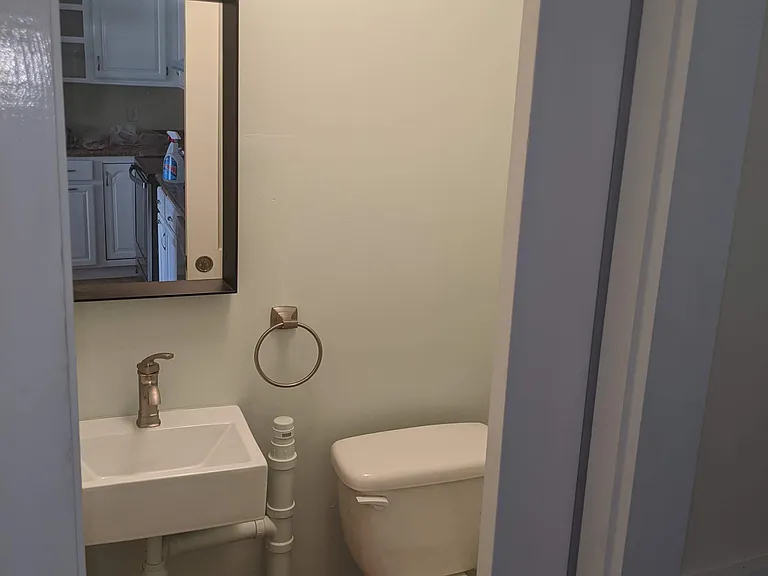 256 Cedar St — Photo 8