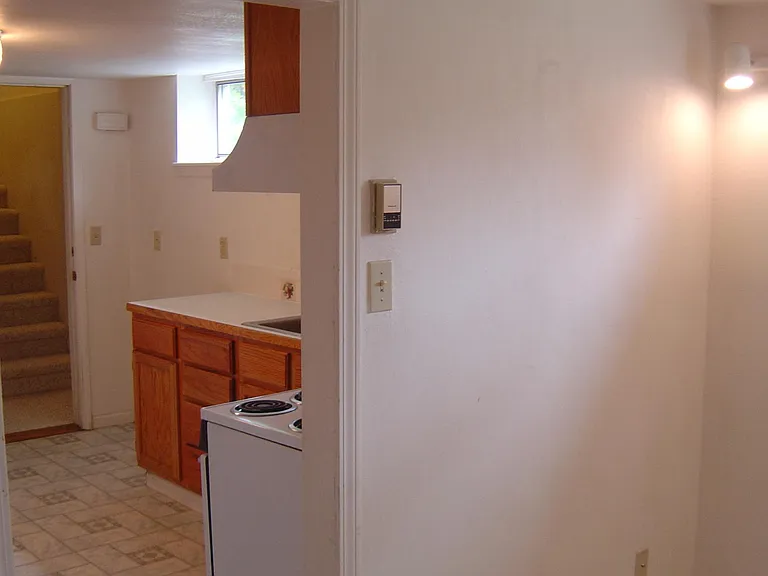 830 Mathews St — Photo 2