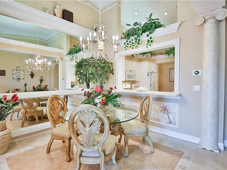 837 Sailaway Ln #202 — Photo 3
