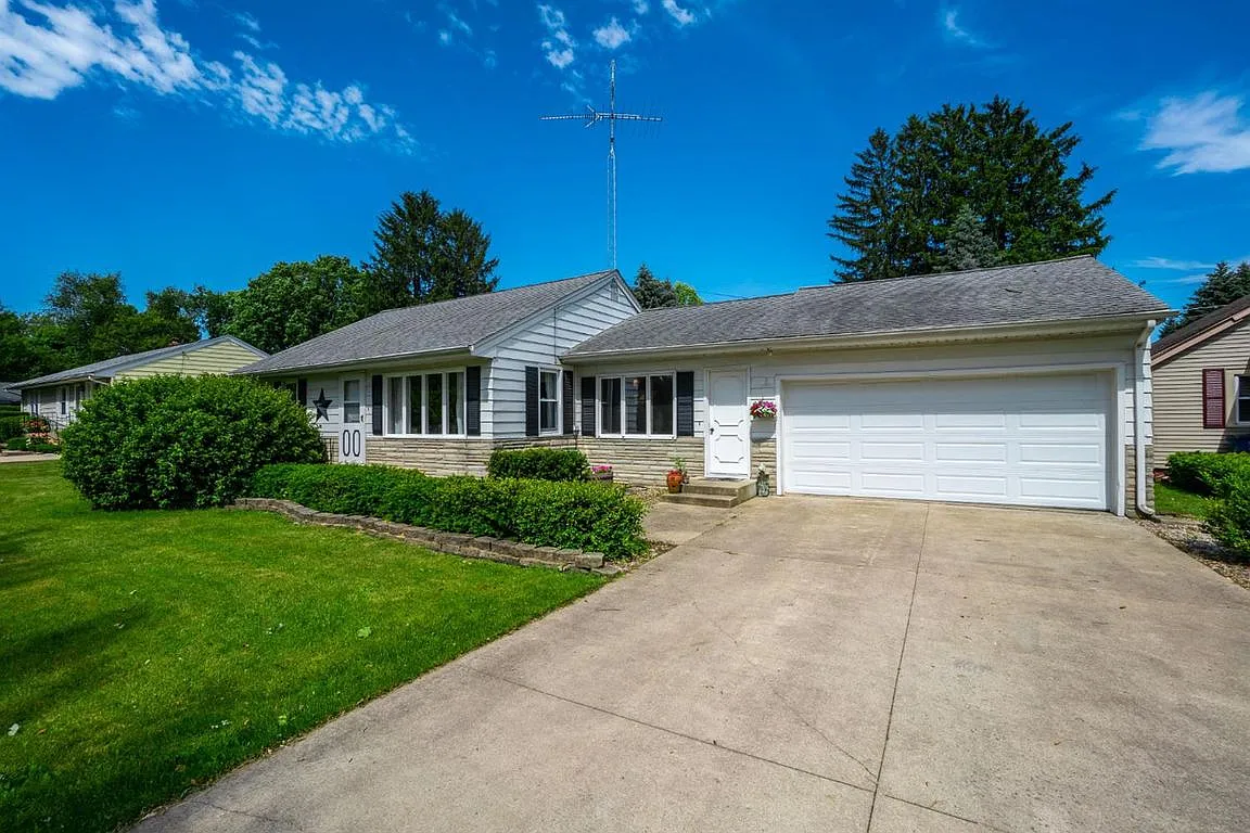 1303 L St photo 1