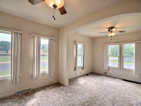 2nd image of 212 School St