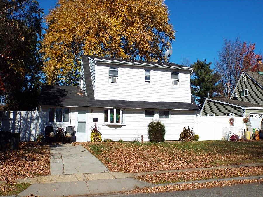 1st image of 34 Spray Ln