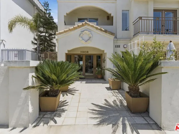 11838 Kiowa Ave APT 203, Los Angeles, CA 90049