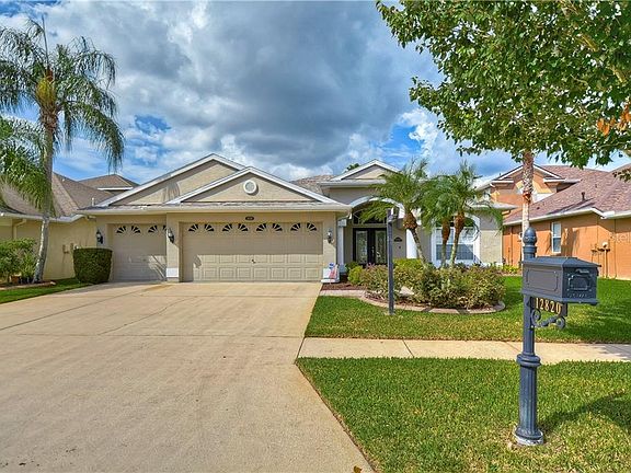 2nd image of 12820 Stanwyck Cir