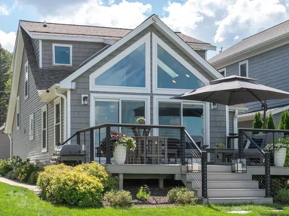 N27W27152 Woodland DRIVE, Pewaukee, WI 53072