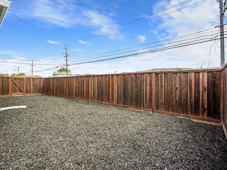 101 Manzanita Ave — Photo 15
