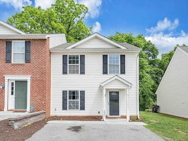 6852 Woodcreeper Dr — Photo 34