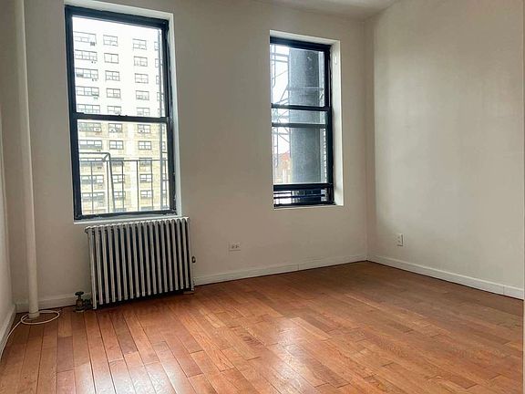 2nd image of 144 Orchard St APT 5B
