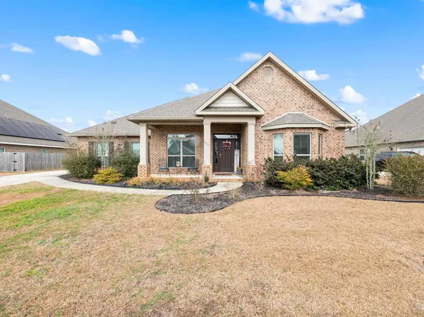 9218 Oak Crest Dr, Pensacola, FL 32526