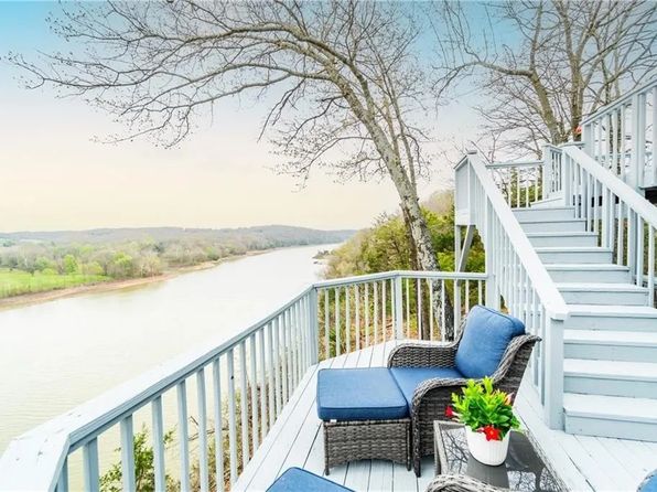 18322 Oakridge Rd, Springdale, AR 72764