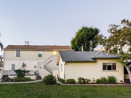 805 De La Vina St Photo 1