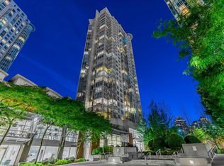 198 Aquarius Mews #2207, Vancouver, BC V6Z 2Y4