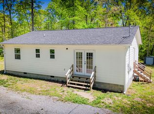 506 Dollar Dr, Altamont, TN 37301