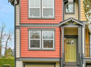 2718 SW Sylvan Heights Dr, Seattle, WA