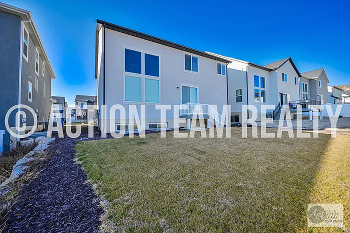 106 N Midland Dr — Photo 27