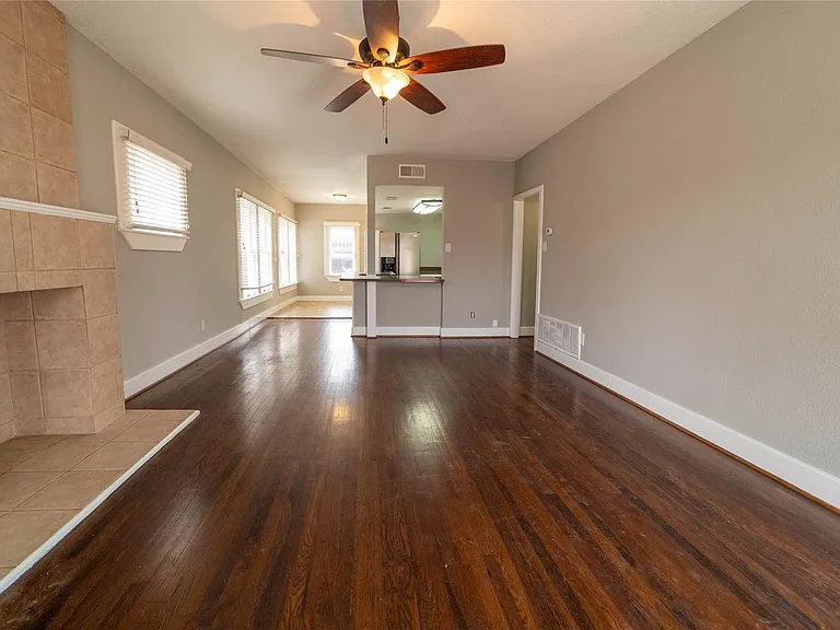 2226 W Rosedale St S — Photo 4