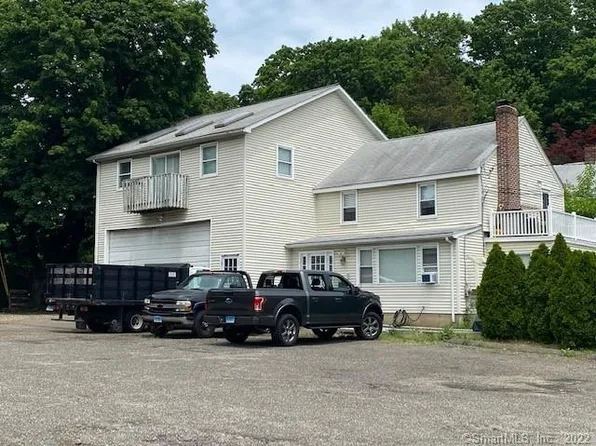 2 Olmstead Place, Norwalk, CT 06855