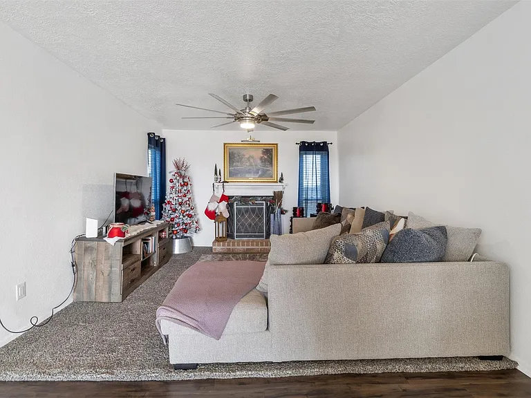 7600 Emmett F Lowry Expy #1102 — Photo 2