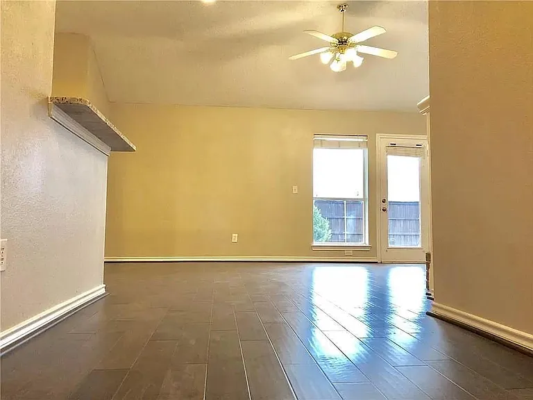 8000 Anchor St — Photo 14