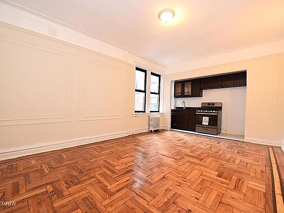 4th image of 2680 30th St APT 4R