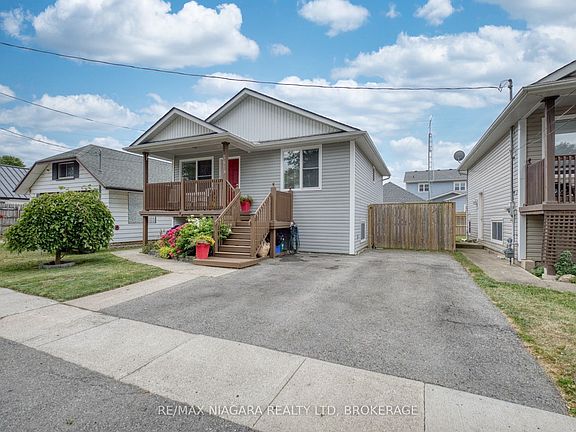 4th image of 3819 Graeber Ave