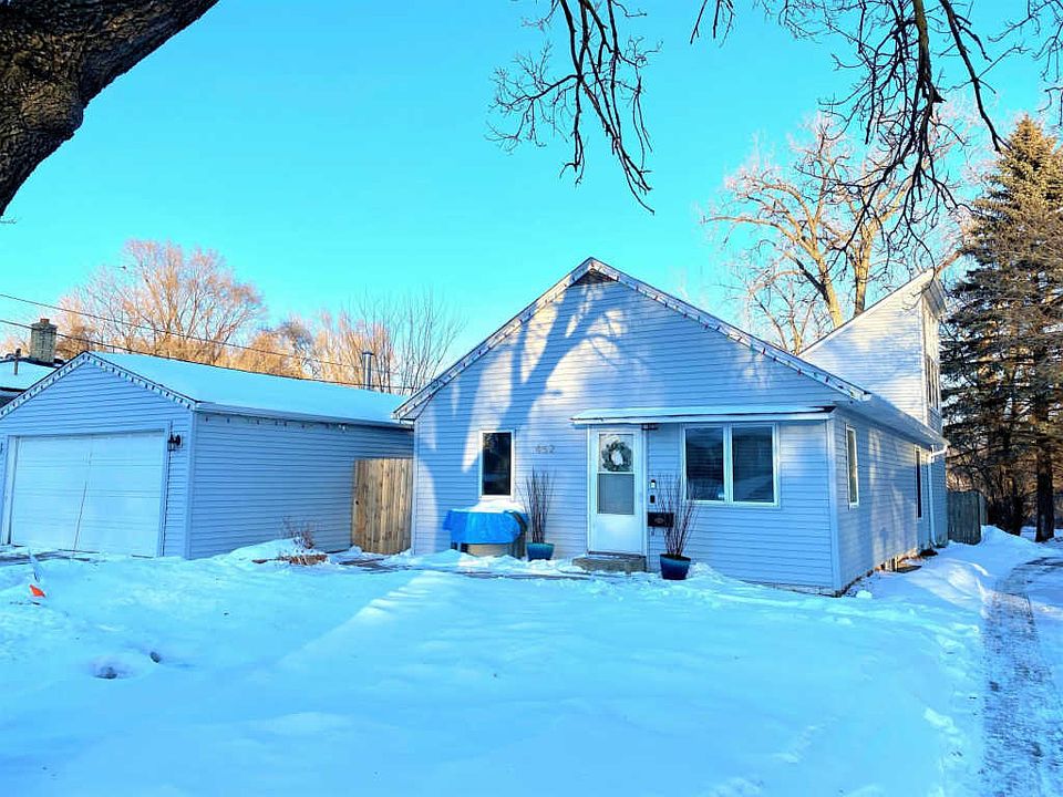 1st image of 452 White Bear Ave N