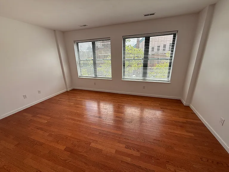 133 Walton St #132 — Photo 8