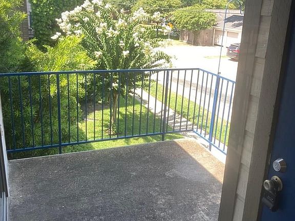 4th image of 7144 N Holiday Dr