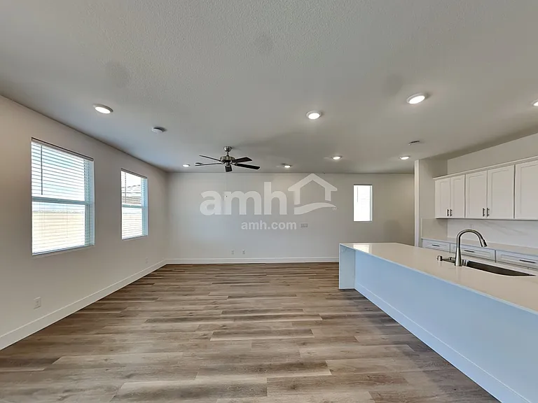 11153 Magallanes St — Photo 7