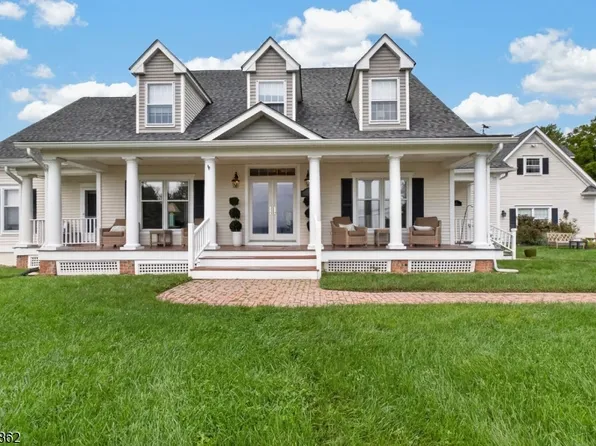 2 Glencree Ln, Clinton Twp., NJ 08833