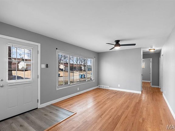 4th image of 10132 Dellridge Ln