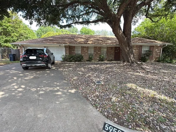 5950 Ashford Ct, Fort Worth, TX 76133