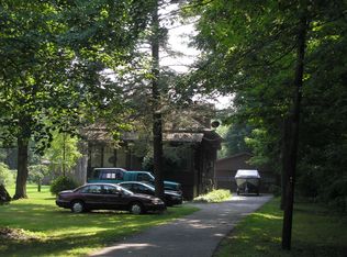 1440 S Shore Dr, Holland, MI 49423