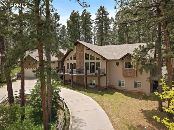 4484 Mohawk Dr, Larkspur, CO 80118
