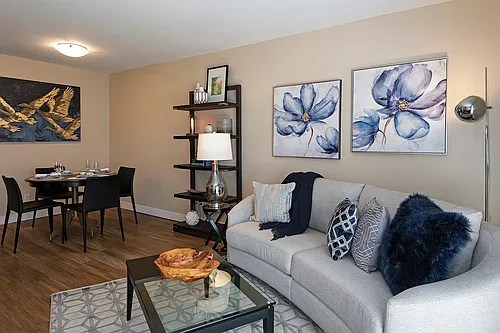 559 Nicola St Photo 1