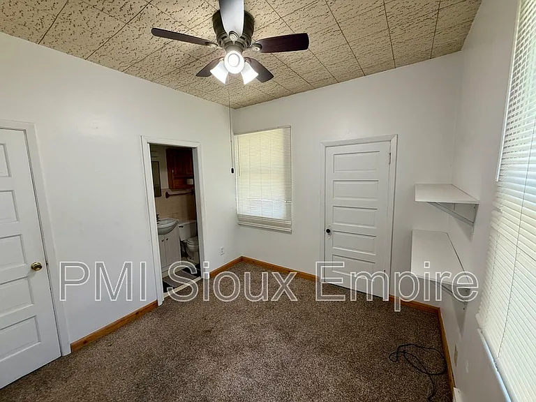 133 S Summit Ave #2 — Photo 7