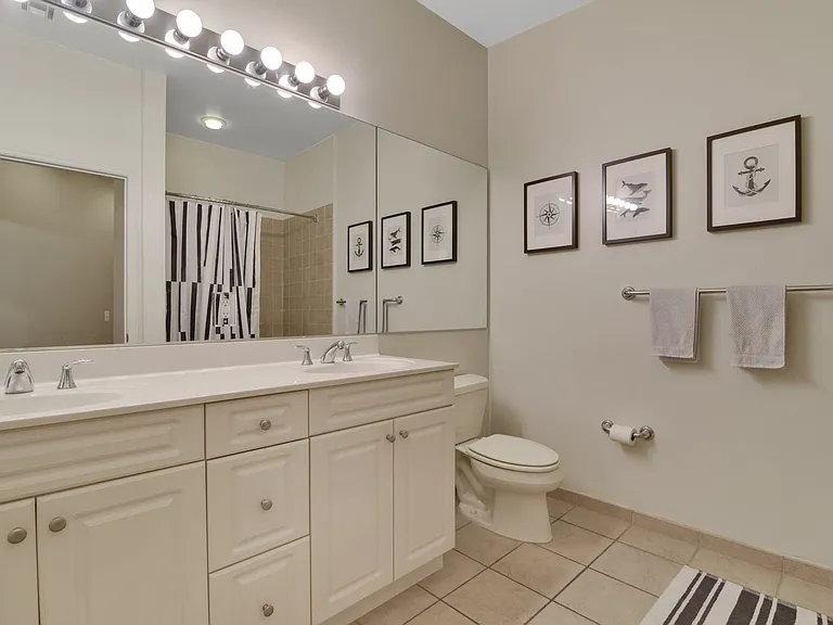1300 Grand St #417 — Photo 26