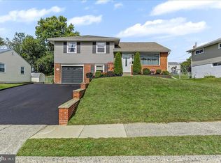 416 Warren Blvd, Broomall, PA 19008