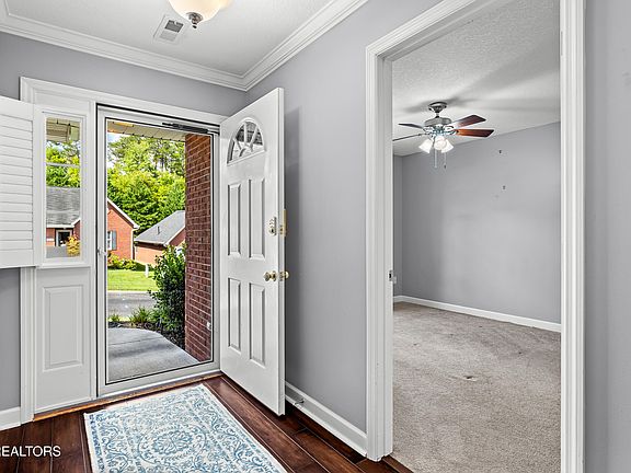 3rd image of 112 Honey Ridge Way
