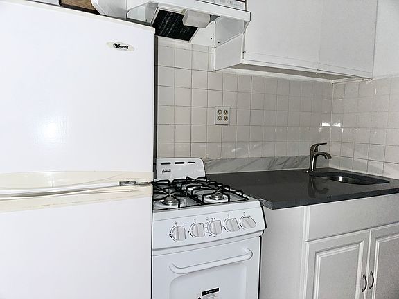 5th image of 1372 York Ave APT 1C