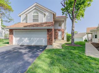2023 Midfield Ln, Saint Louis, MO 63146