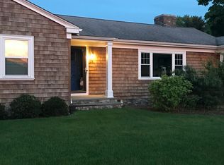 21 Hoyt Ave, Rumford, RI 02916