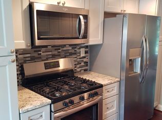 8802 Surveyors Pl, Springfield, VA 22152