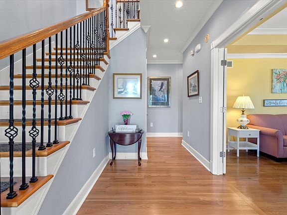 3rd image of 103 Revere Dr