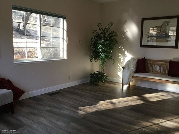 4th image of 16044 Wolf Meadows Dr