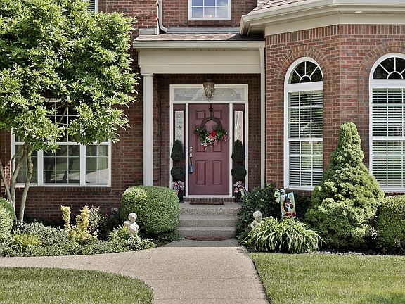 3rd image of 165 Blossom Cir