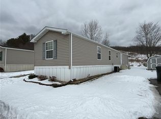2933 Rabbit Dr SE, Dennison, OH 44621